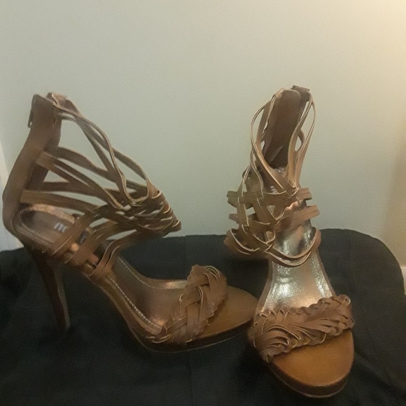 Heels - Picture 1 of 1